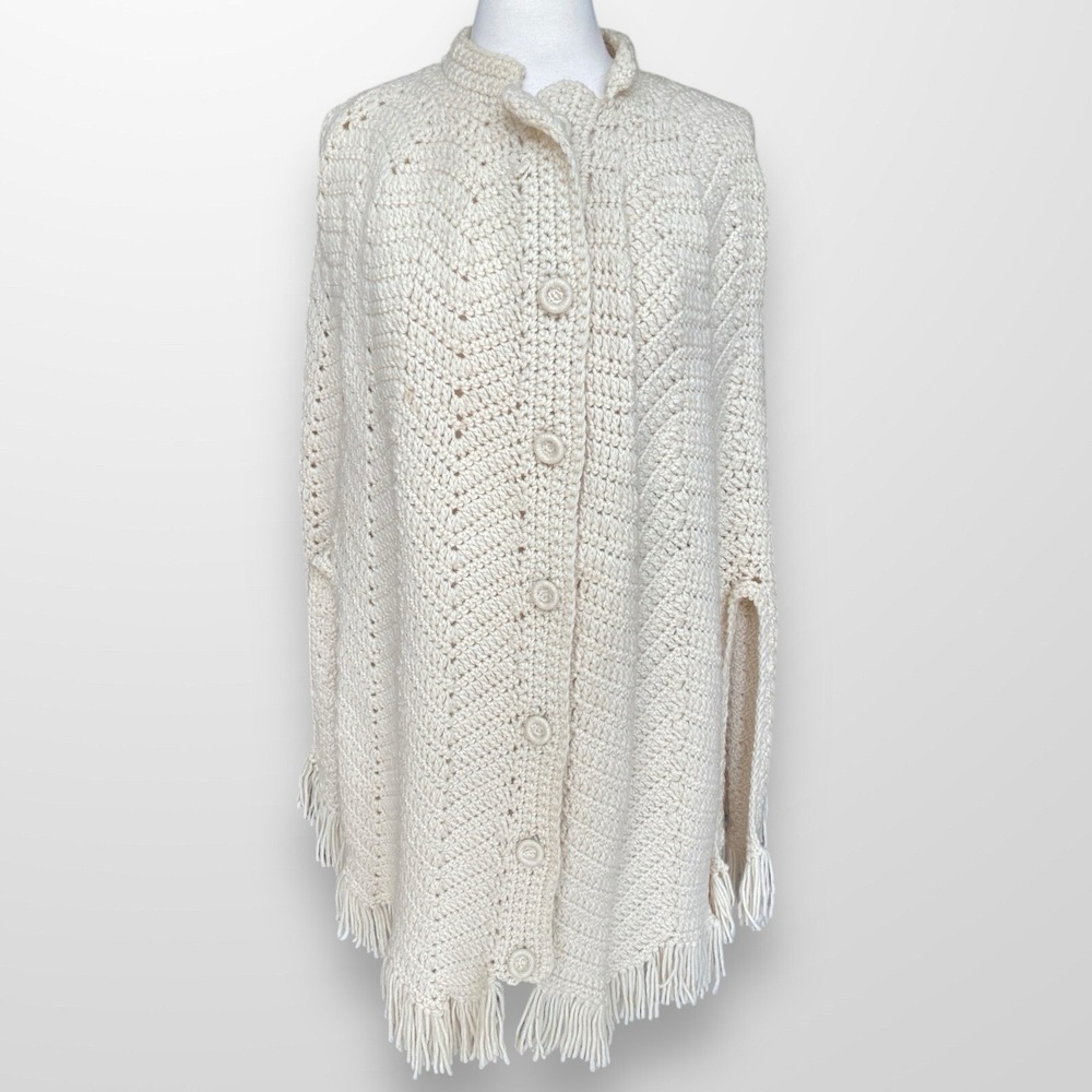 Vintage Handmade Chunky Cable Knit Poncho O/S Cream Fringe Cottagecore Boho